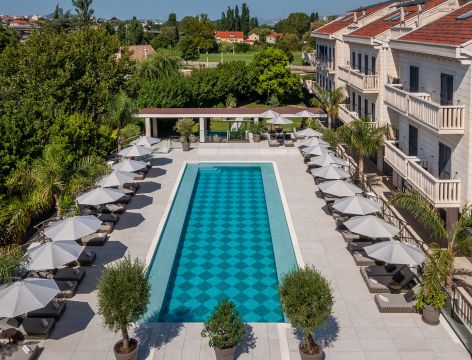 3_hotel_president_solin_outdoor_olympic_pool.jpg
