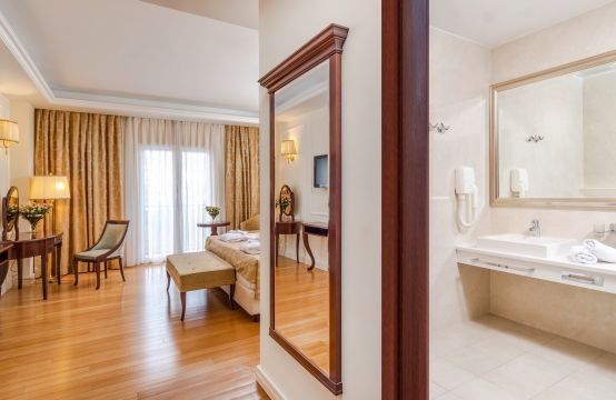14_hotel_president_solin_room_1.jpg