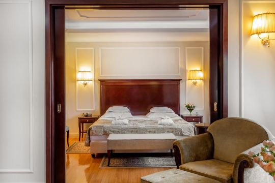 22_hotel_president_solin_suite.jpg