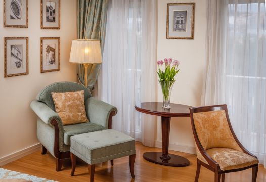 19_hotel_president_solin_room_4.jpg